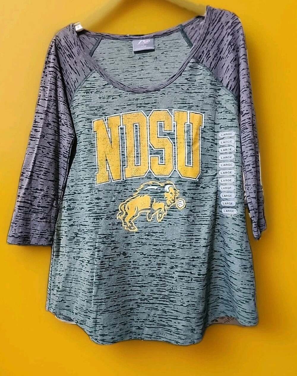 NDSU Bison North Dakota Shirt Raglan Sleeve Large New CR10 Excellent Pro Player
